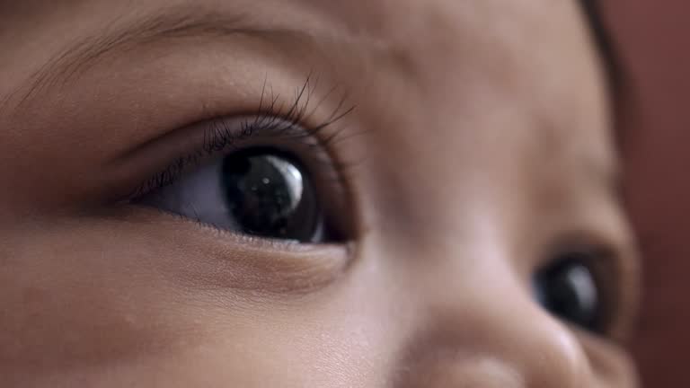 아기 돌보는 꿈