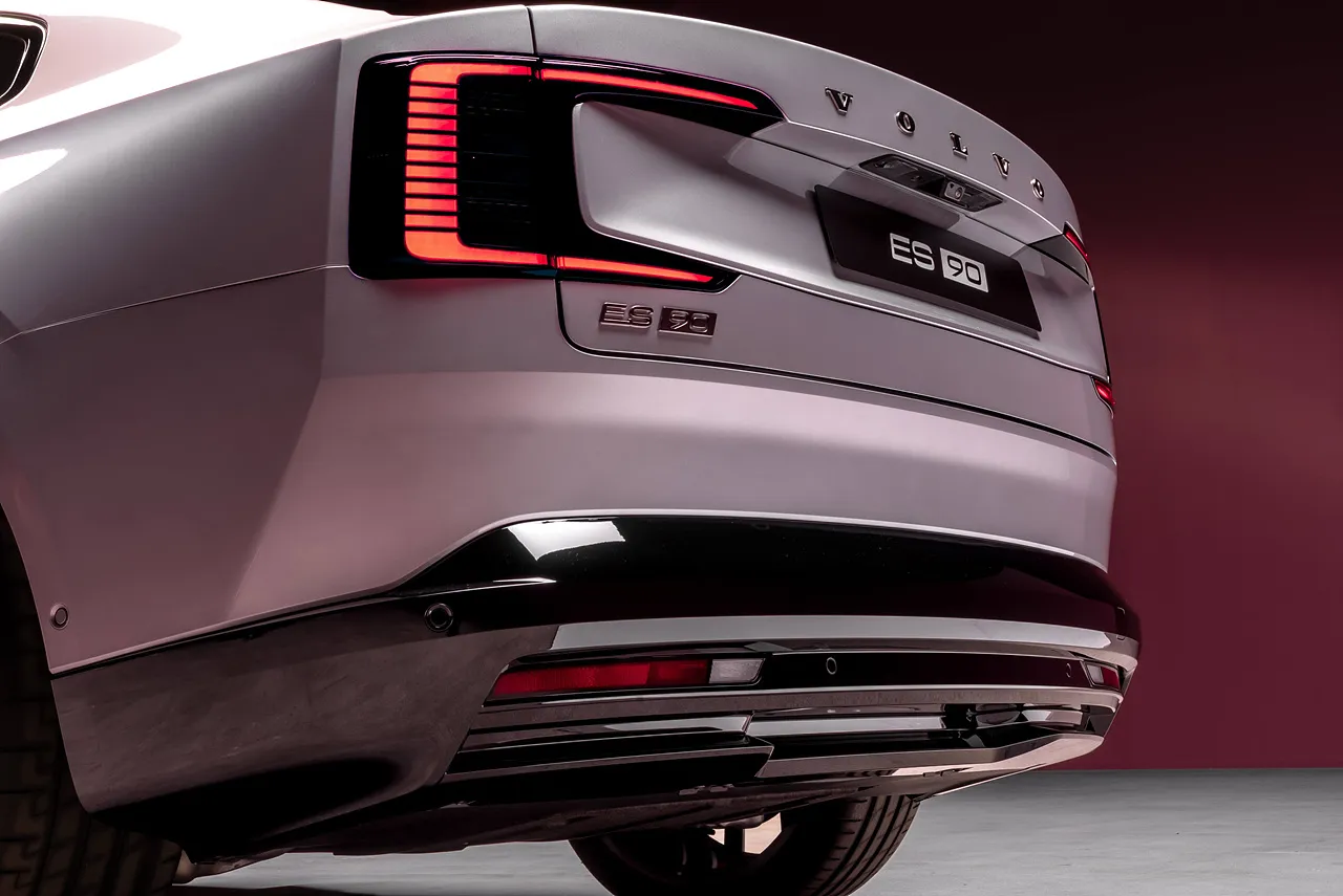 볼보 ES90 이미지