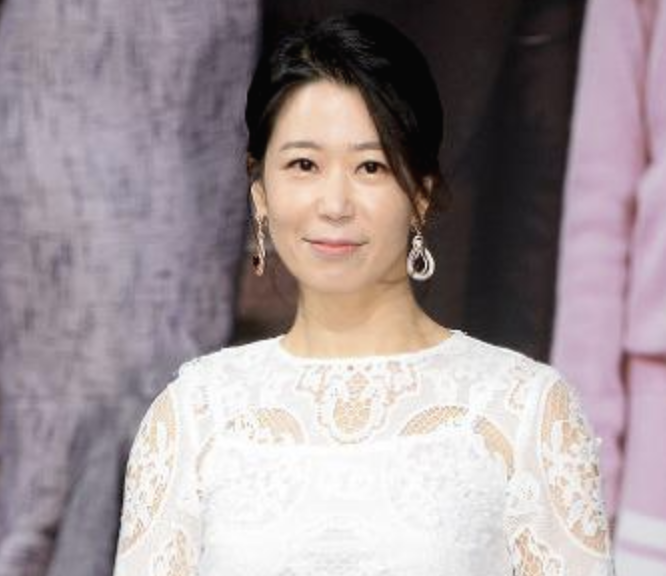 소희정 제작발표회 의상