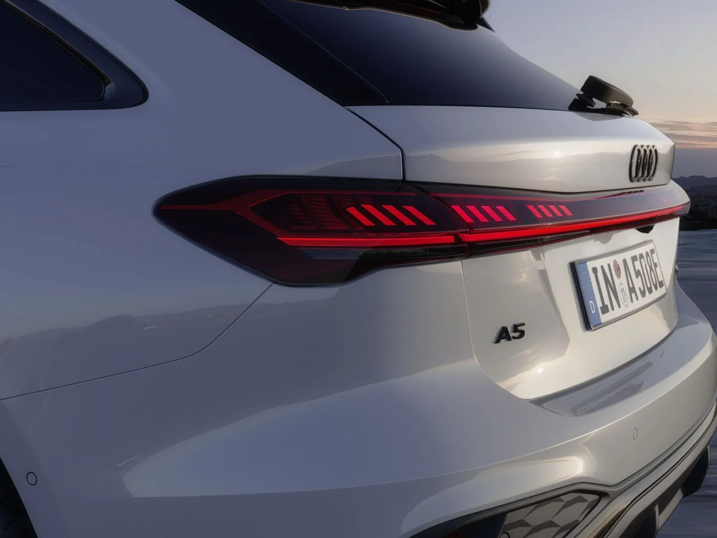 아우디 A5 E 하이브리드 이미지