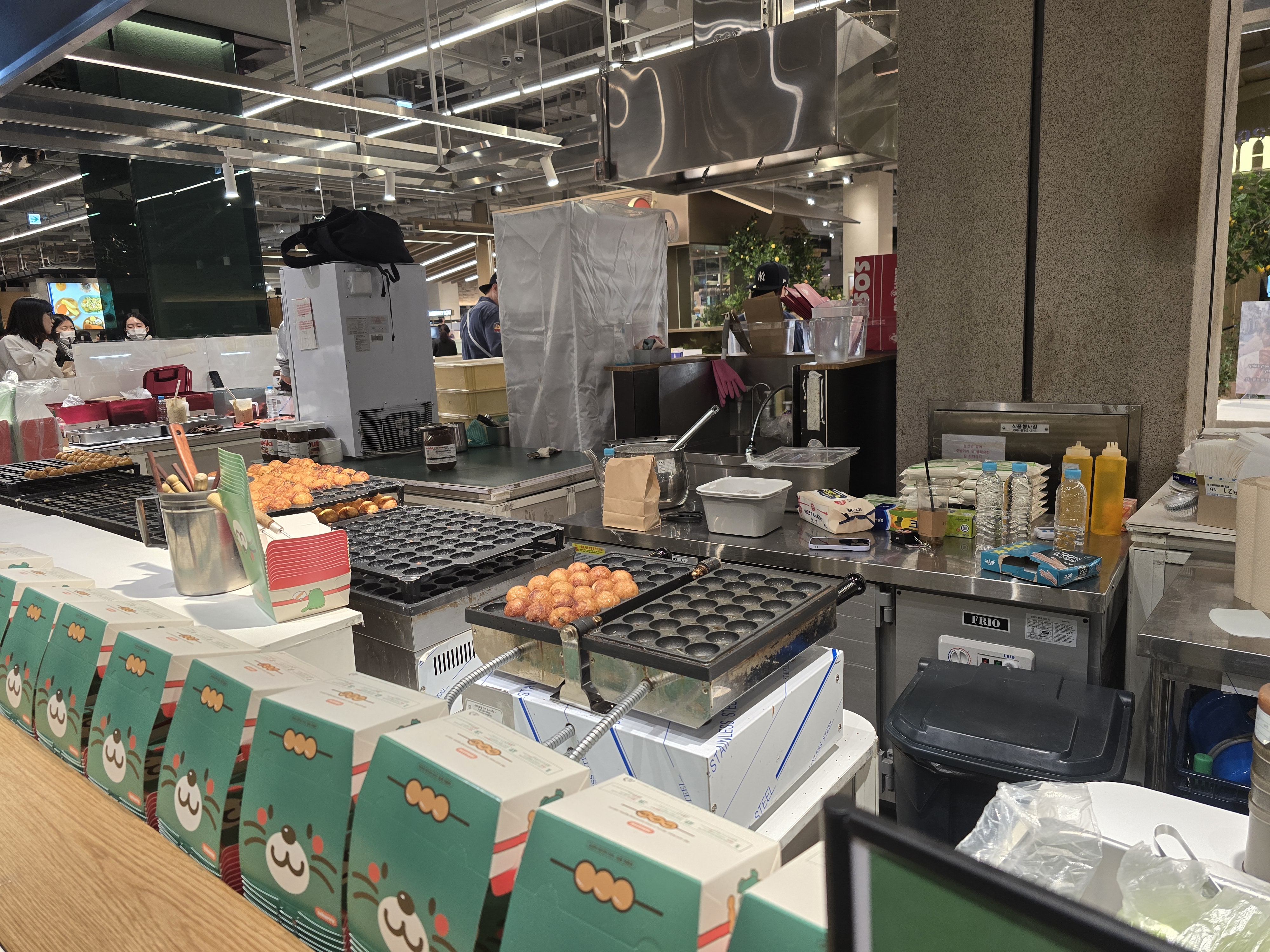 타코야끼 만드는 모습