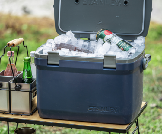 캠핑을 즐기기 위한 필수 아이템