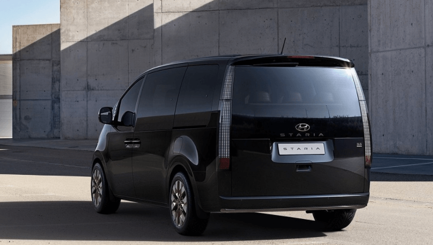 스타리아 후면부 모습