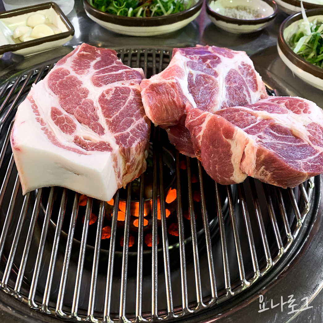 제주맛집 제주도맛집 제주 제주도 제주여행 제주도여행 돈사돈 제주흑돼지맛집 제주공항 제주공항근처 제주공한근처맛집 제주가볼만한곳 흑돼지 흑돼지맛집 노형 노형동 노형맛집 노형동맛집 멜젓 돈사돈메뉴 돈사돈가격