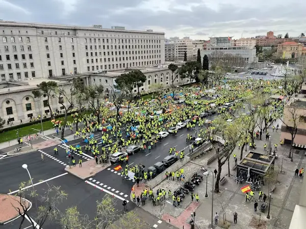 노란봉투법 주요내용과 의미｜노동자&middot;기업에 미치는 영향