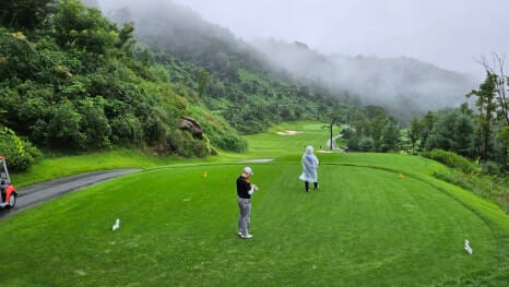 골프장 경험담 가평 베뉴지CC 전략적이면서도 경치 좋은 라운딩 산세를 살린 27홀 골프장