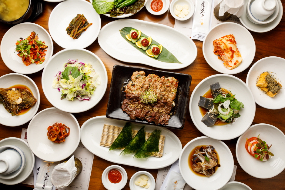 담양 남도예담 떡갈비 정식 상차림