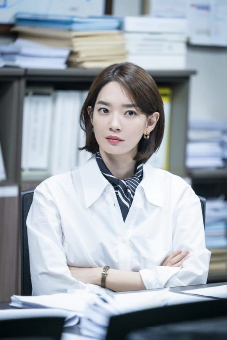 배우-신민아