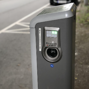 전기차 충전 커넥터·규격 총정리: AC·DC 구조, 핀 구성, 안전장치, 그리고 ‘발열’이 모든 것을 바꾸는 이유