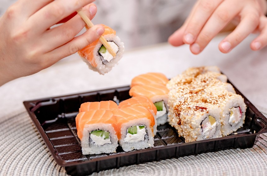 연어김밥과 들께누드김밥 이미지