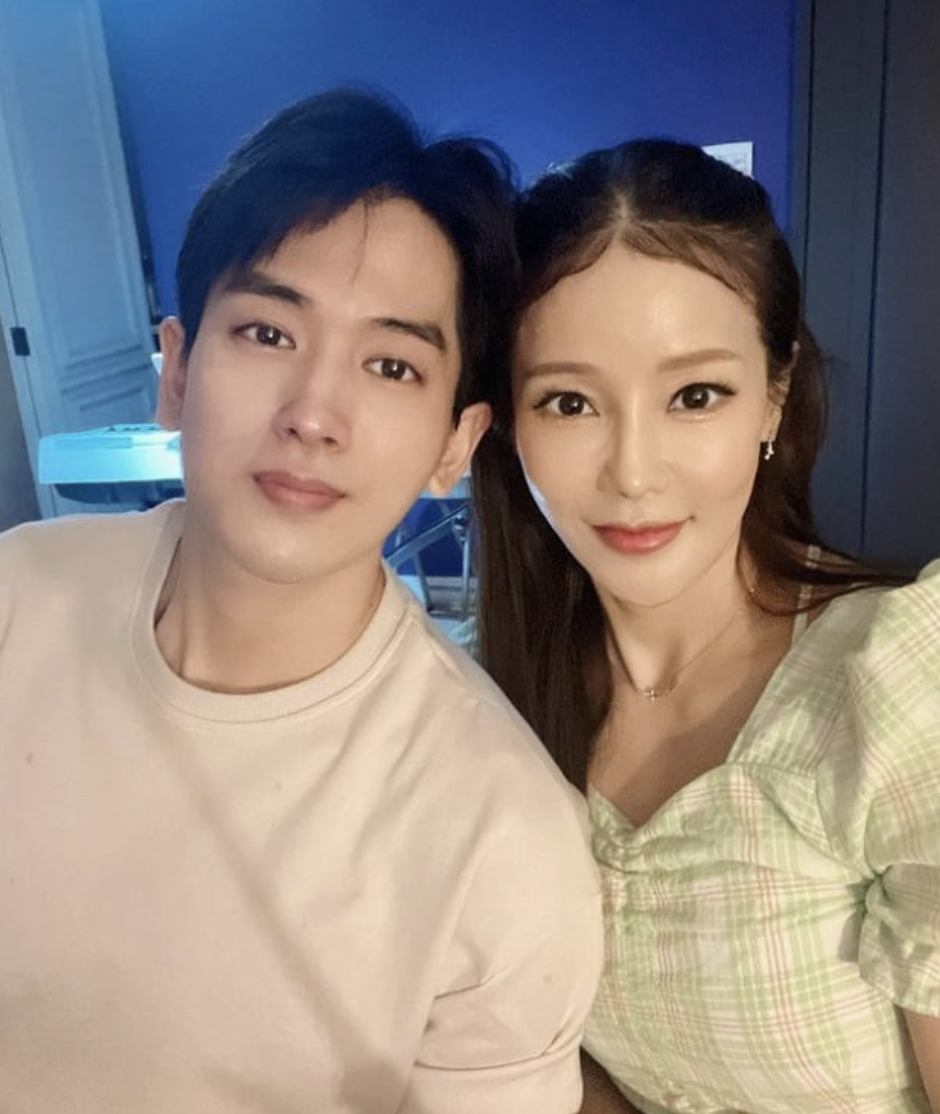 류필립 미나 나이차