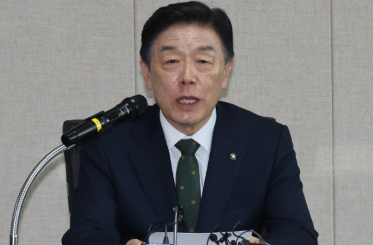 이종찬 광복회장 윤석열 독립기념관장 임명 갈등