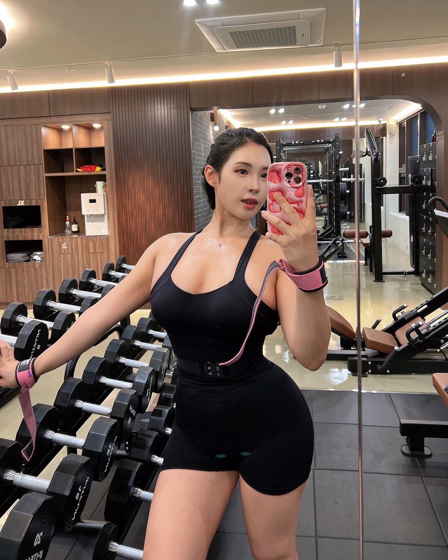 피트니스 트레이너 엉다니