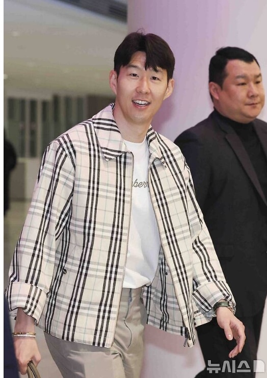 손흥민 공항패션 5억