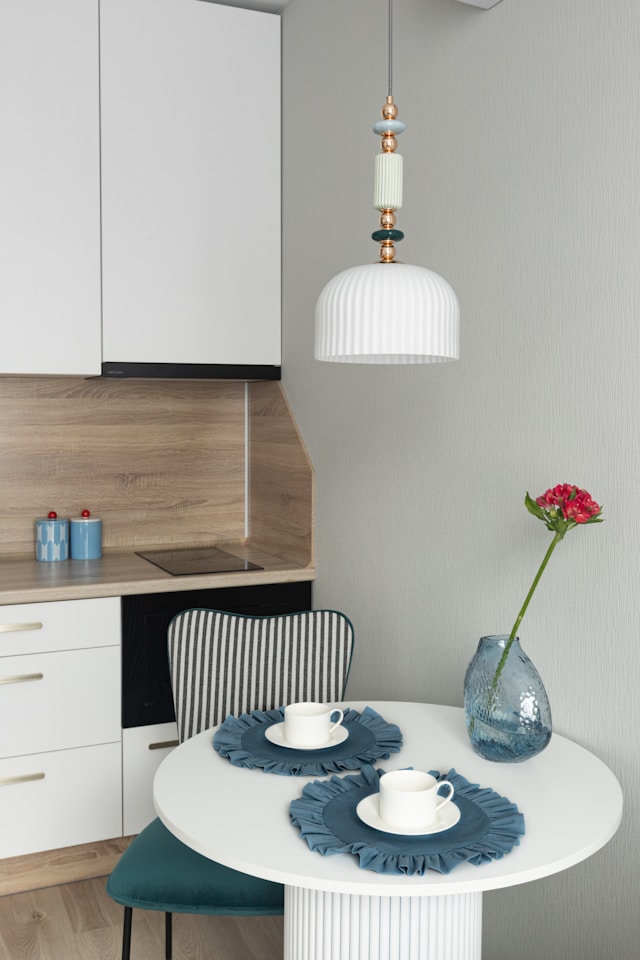 미니 식탁세트, 집 한구석도 카페 같은 분위기의 아늑한 공간으로 바꿀 수 있어요.