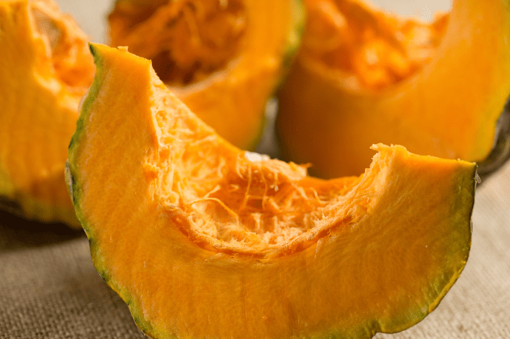 잘려진 호박