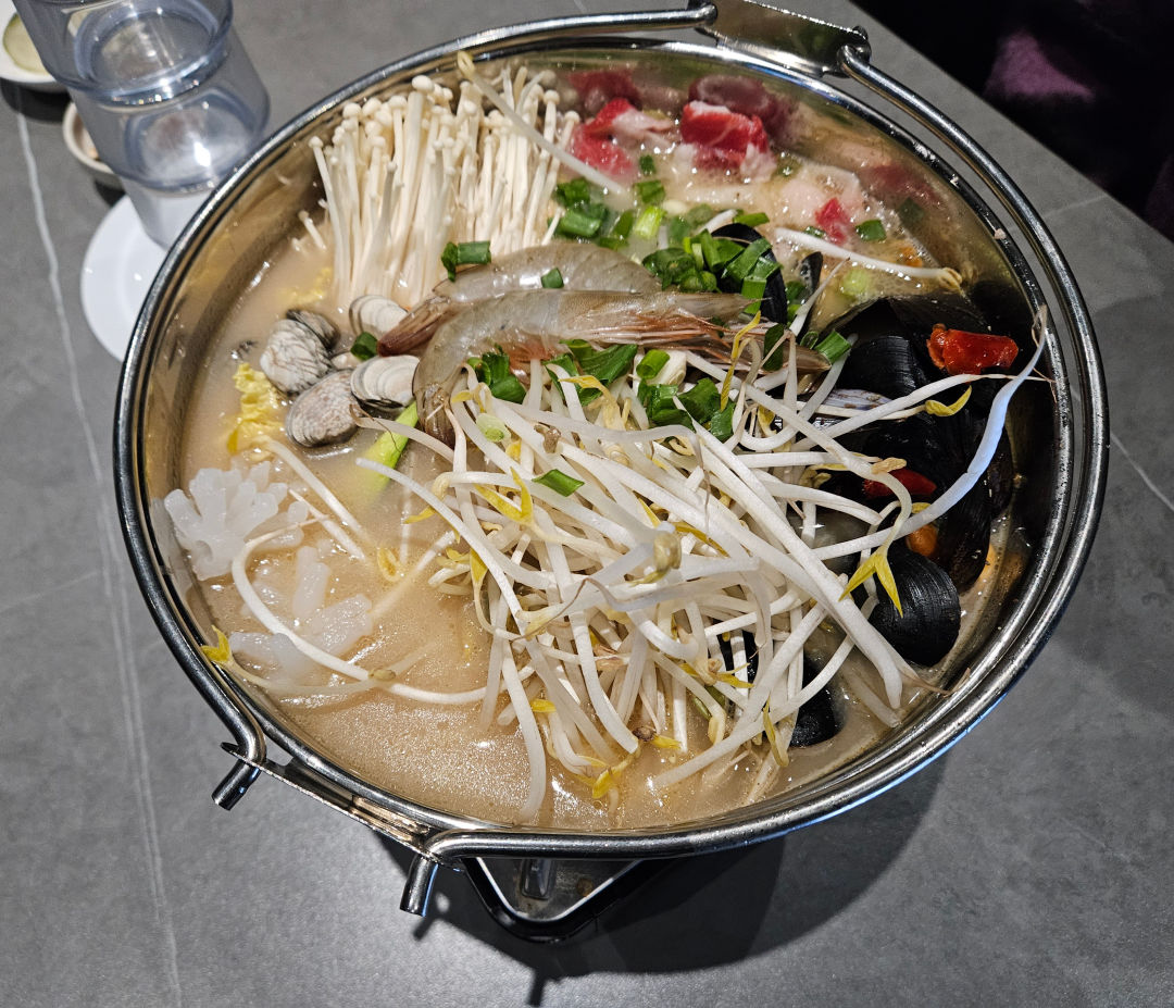 씨프로젝트 쇠고기 버섯 매운탕