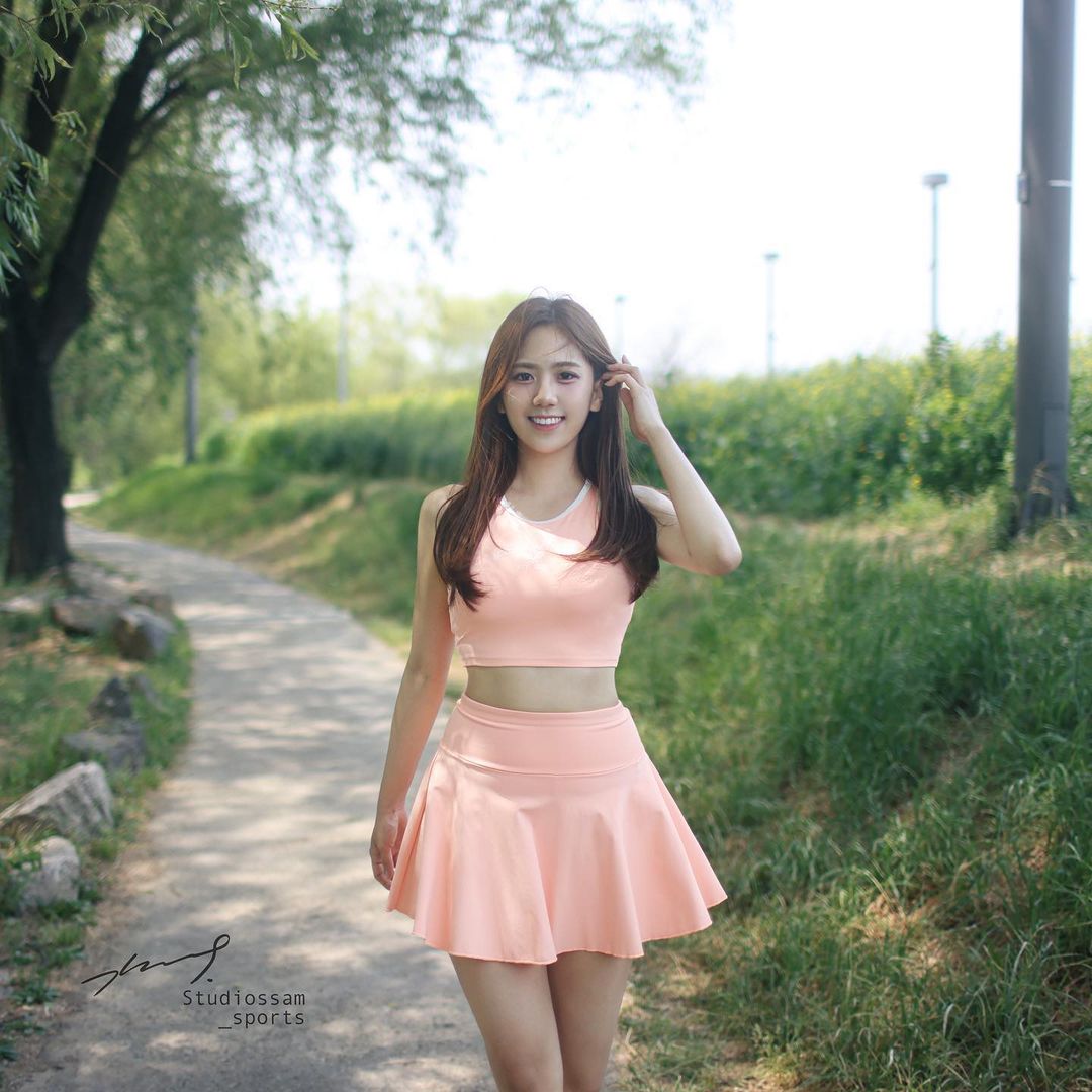 금채림 기상캐스터의 핑크 테니스복 공개