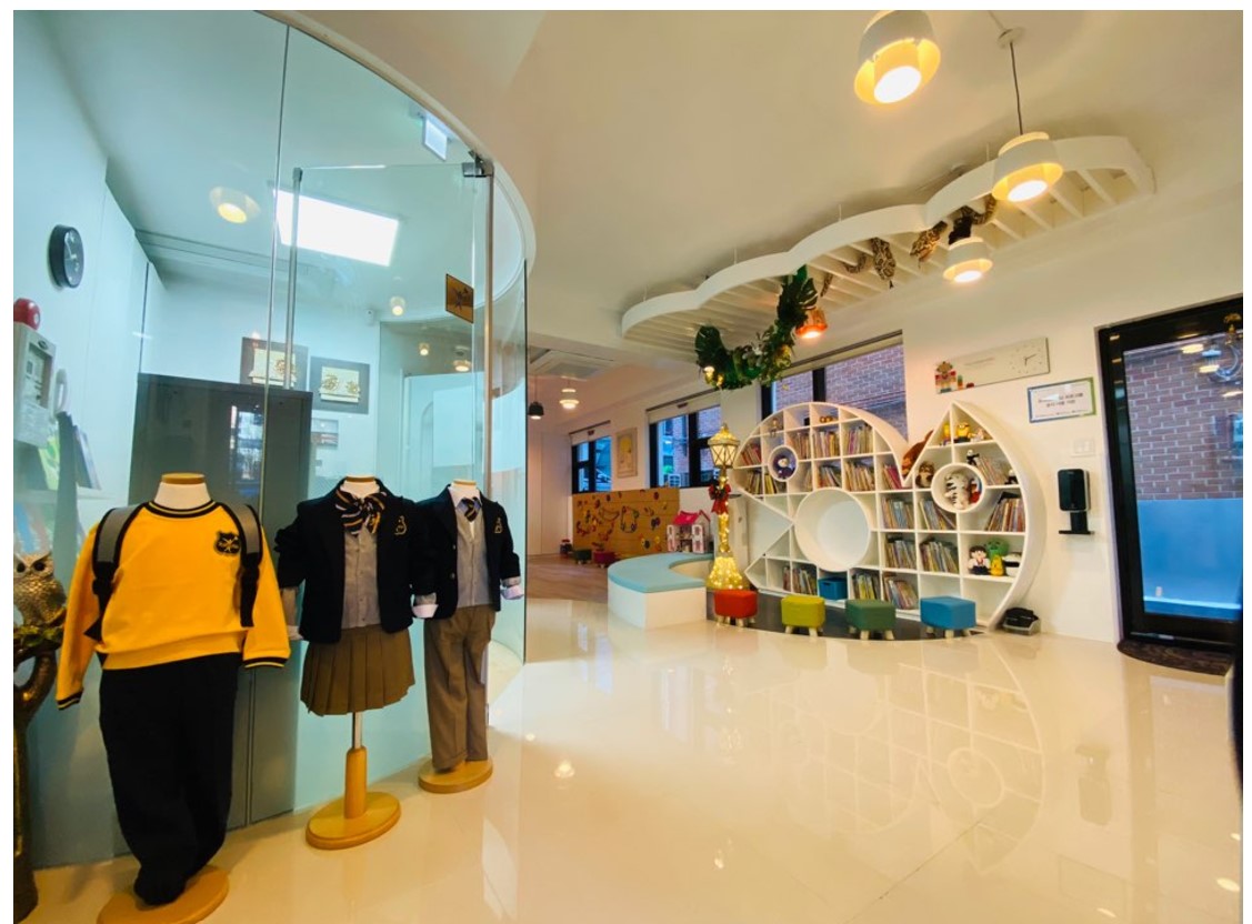 영어유치원- 로비