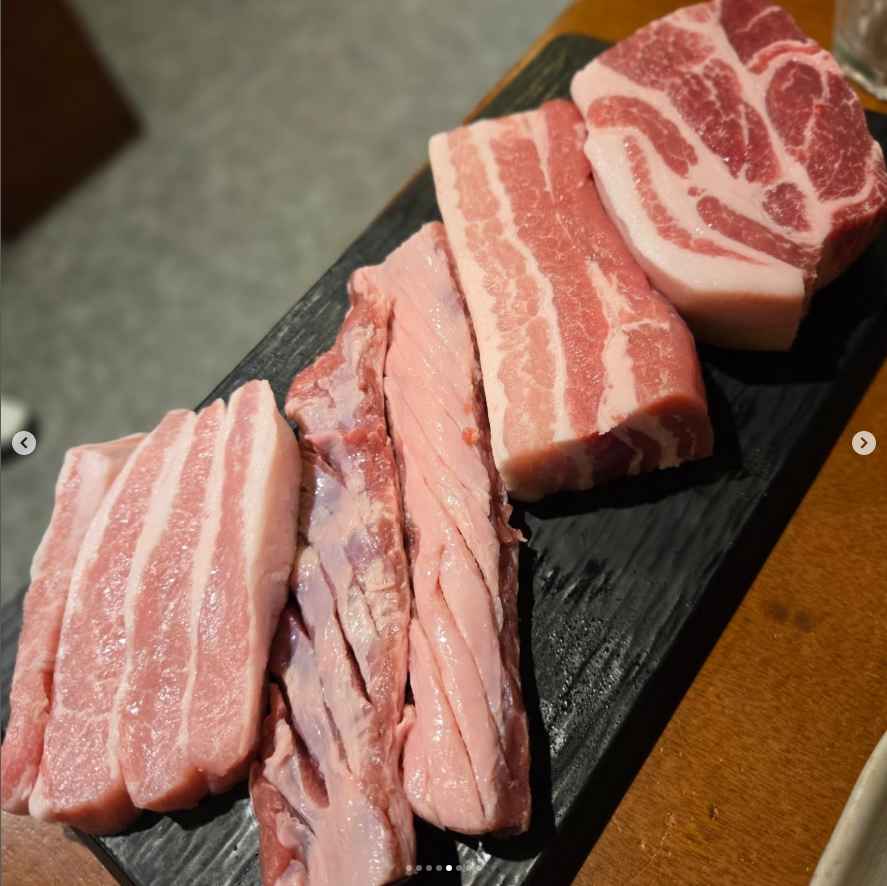신선함이 가득 느껴지는 '촌놈 돼지 한근 세트'의 모습
