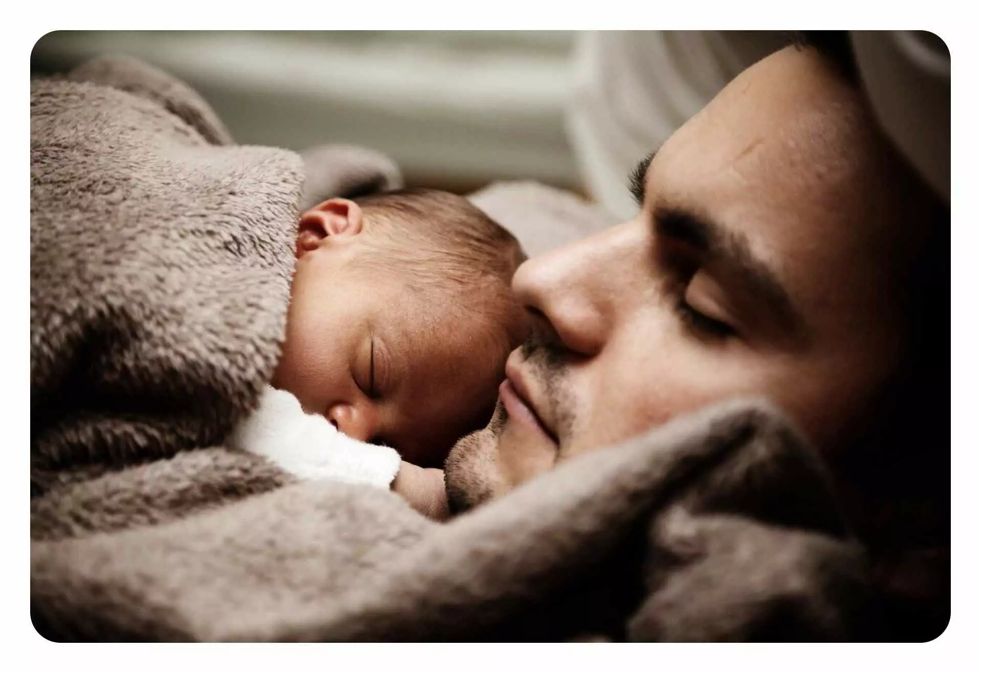 가족관계등록부에서 삭제가 아니라 정정&middot;확인 소송이 필요한 상황을 설명하는 이미지