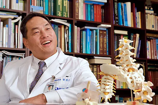 유퀴즈 온더블럭 척추의 신으로 불리는 재활의학 전문의 서울대학병원 정선근 교수님 운동법 강의