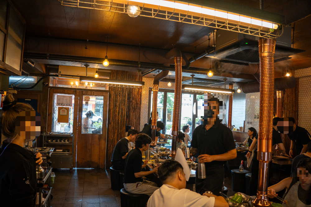 금돼지식당-내부-인테리어