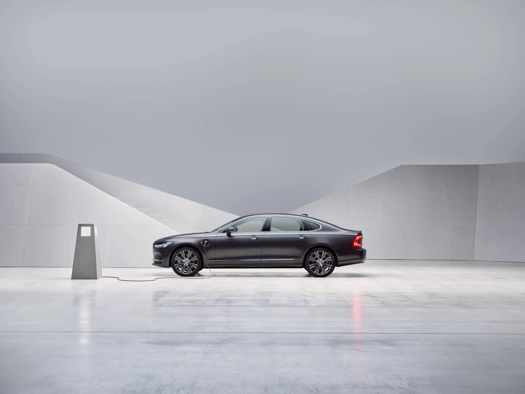 S90