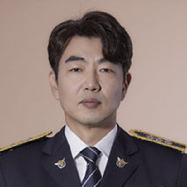 경찰수업 인물 관계도
