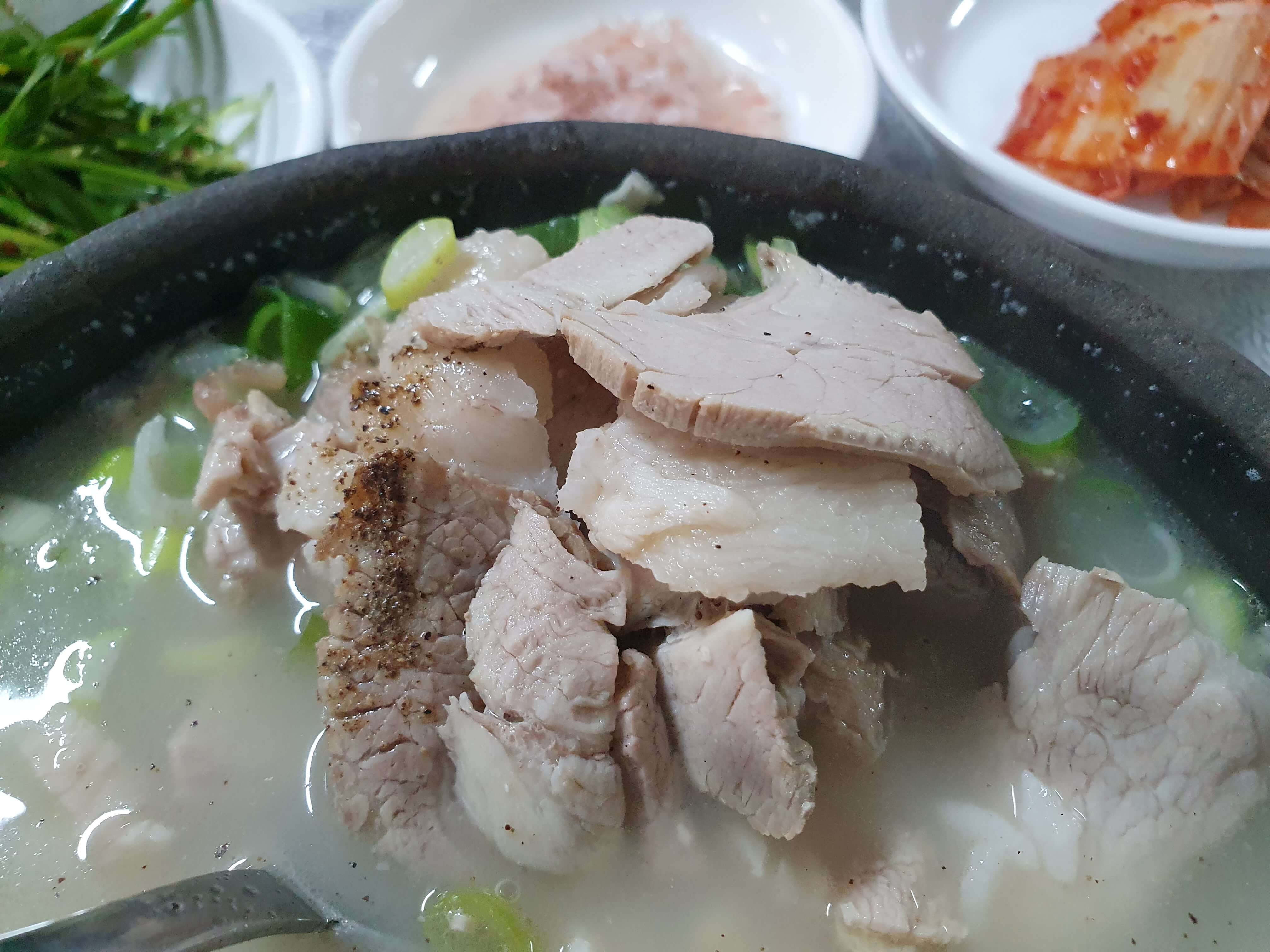 고기, 국물이 맛있는 돼지국밥