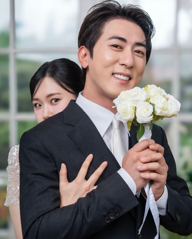 김원훈 결혼과 엄지윤의 '전참시' 폭로, '장기연애' 콘텐츠의 성공 비결과 현실 부부의 반응 분석