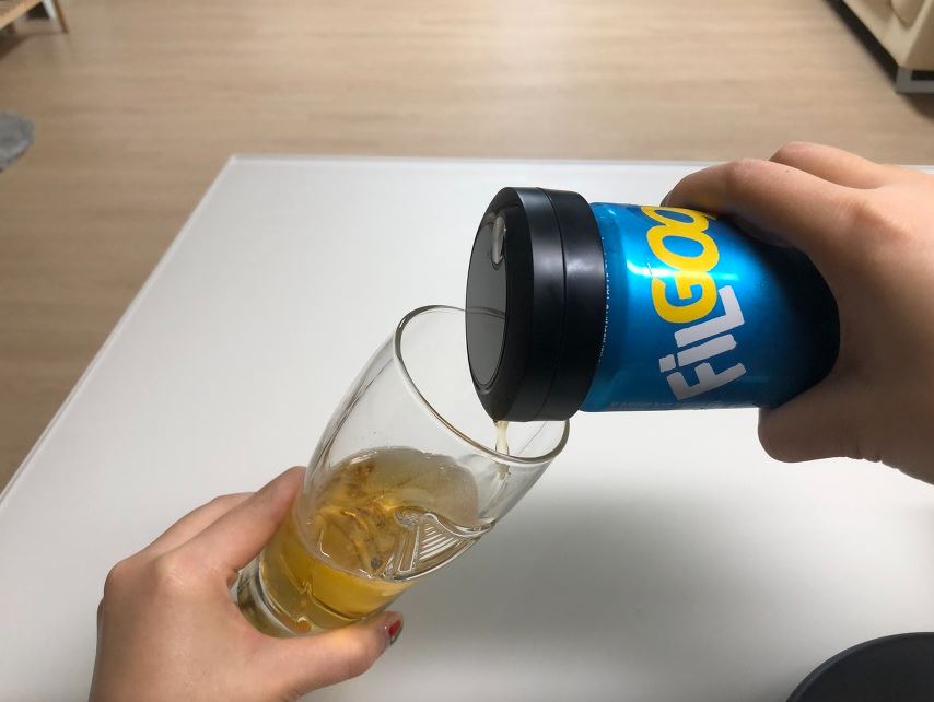 비어라떼-맥주-따르기