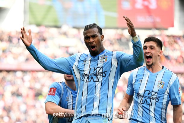 코벤트리-시티 --하지-라이트