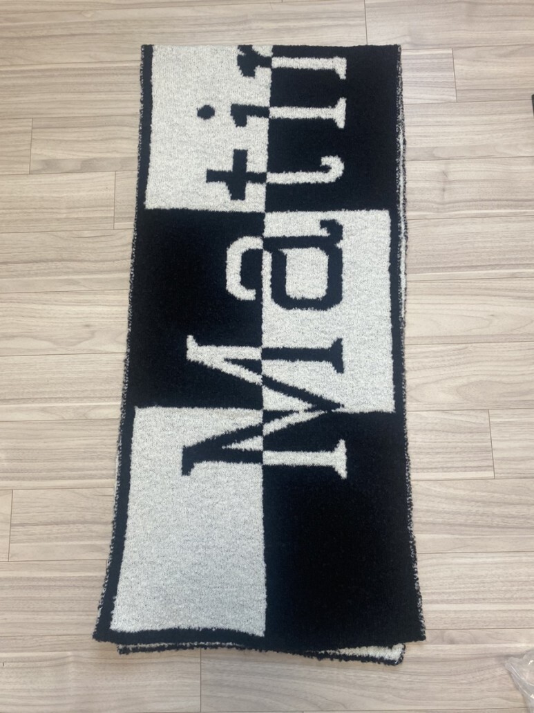 마뗑킴 목도리 머플러 MATIN KIM LOGO CHECKBOARD MUFFLER IN IVORY