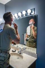 전기면도기 vs 일반 면도기 과학적 비교 – 해외 연구 결과로 알려진 진실