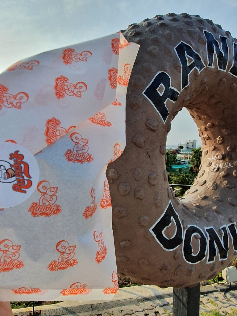 랜디스 도넛 인증샷