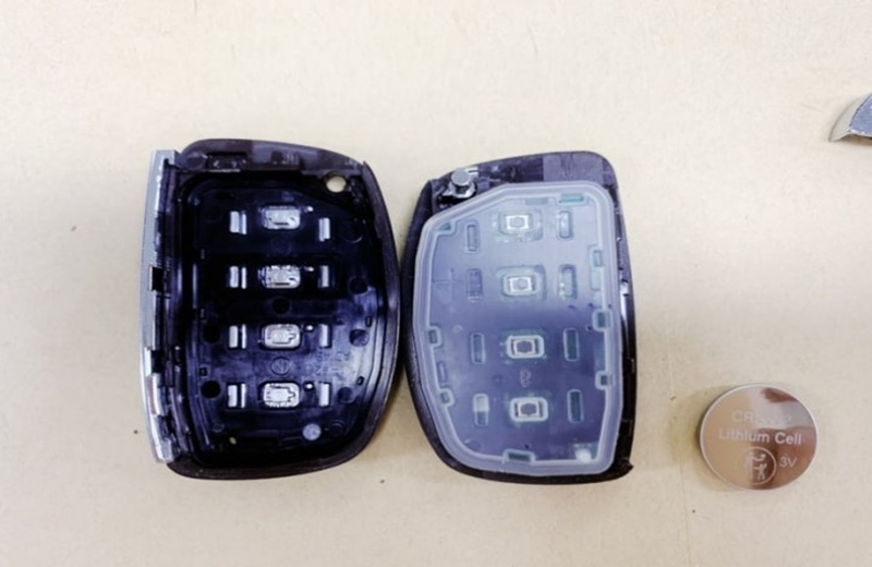 현대차_투싼_리모컨_분해_모습