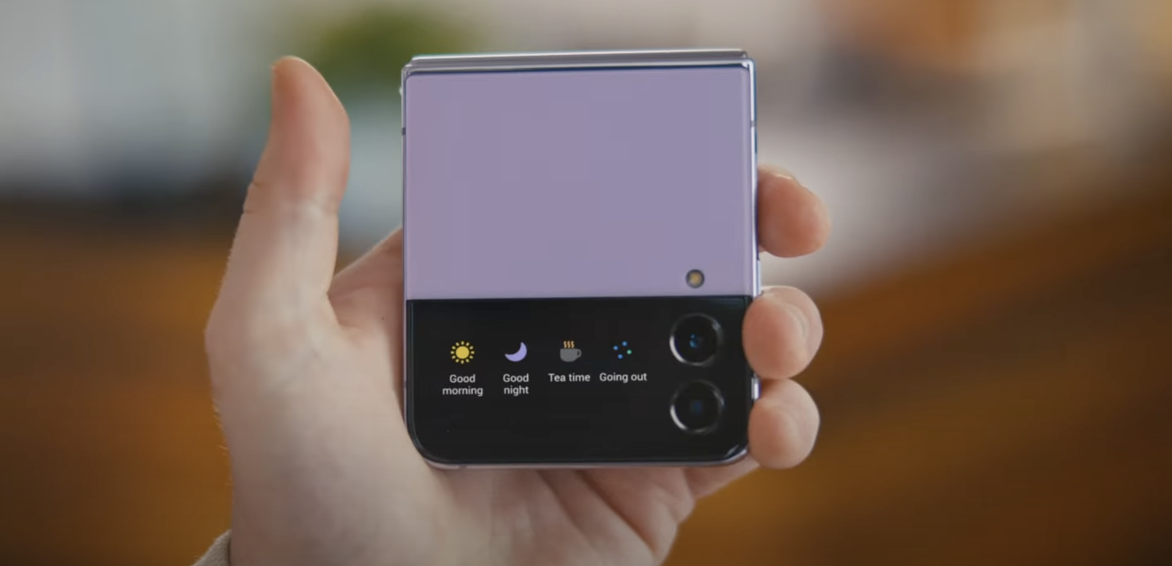 갤럭시-Z플립4-커버디스플레이-활용