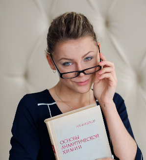 여성 교사의 사진