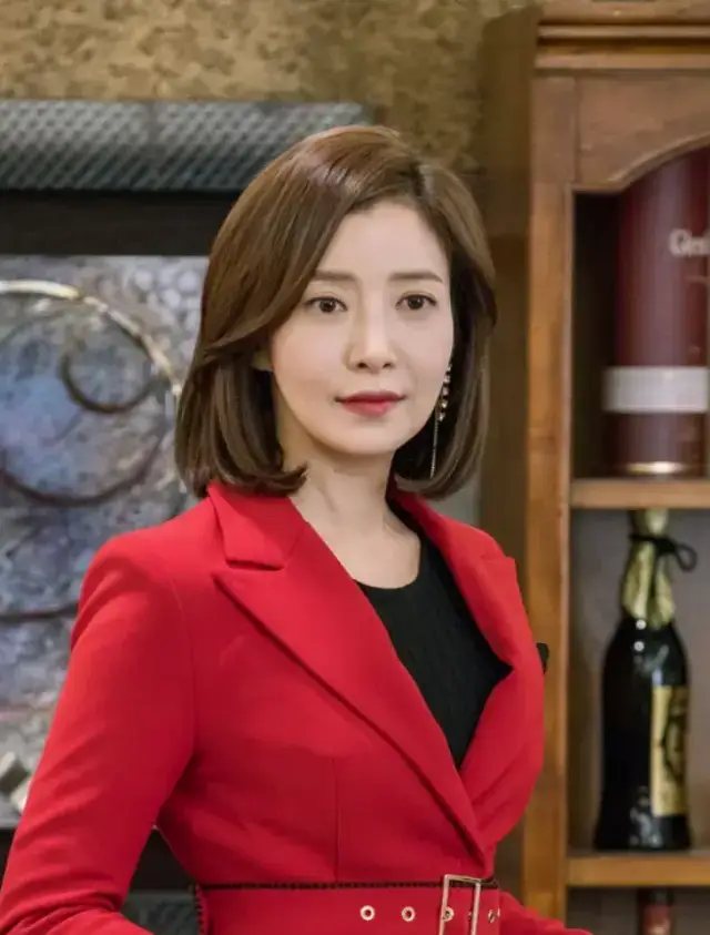윤세아-배우-사진