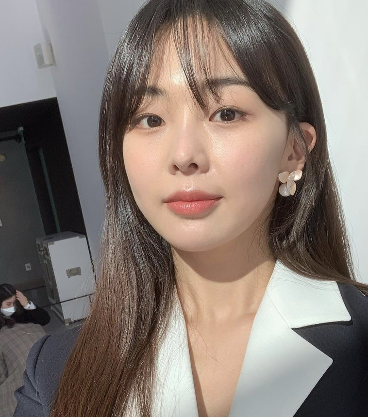 금새록