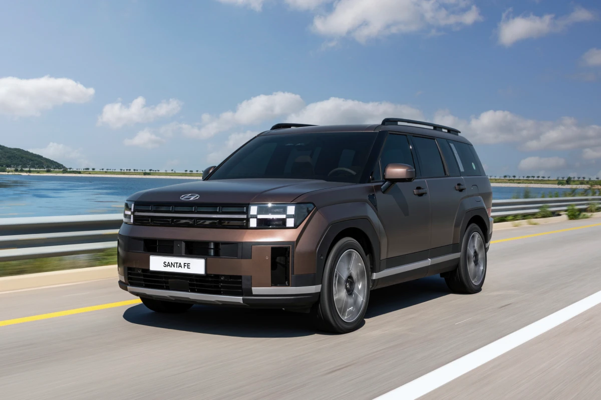 디 올 뉴 싼타페 전측면 주행모습