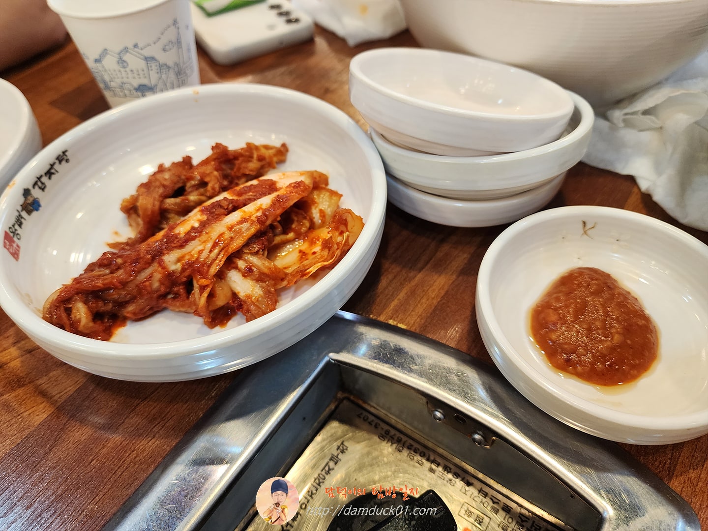 본가왕뼈감자탕 반찬