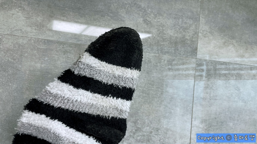 묻어나오는-먼지