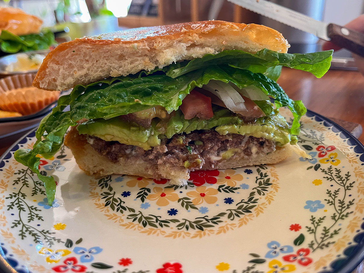 부산 가덕도 1966정원 천성항점 아보카도 버거