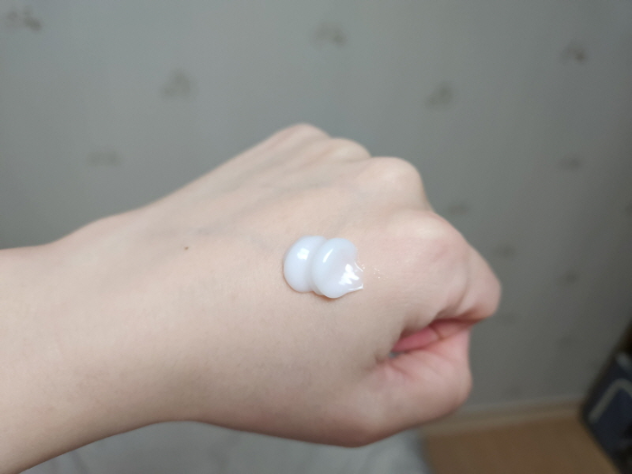 일리윤 세라마이드 아토로션 제형