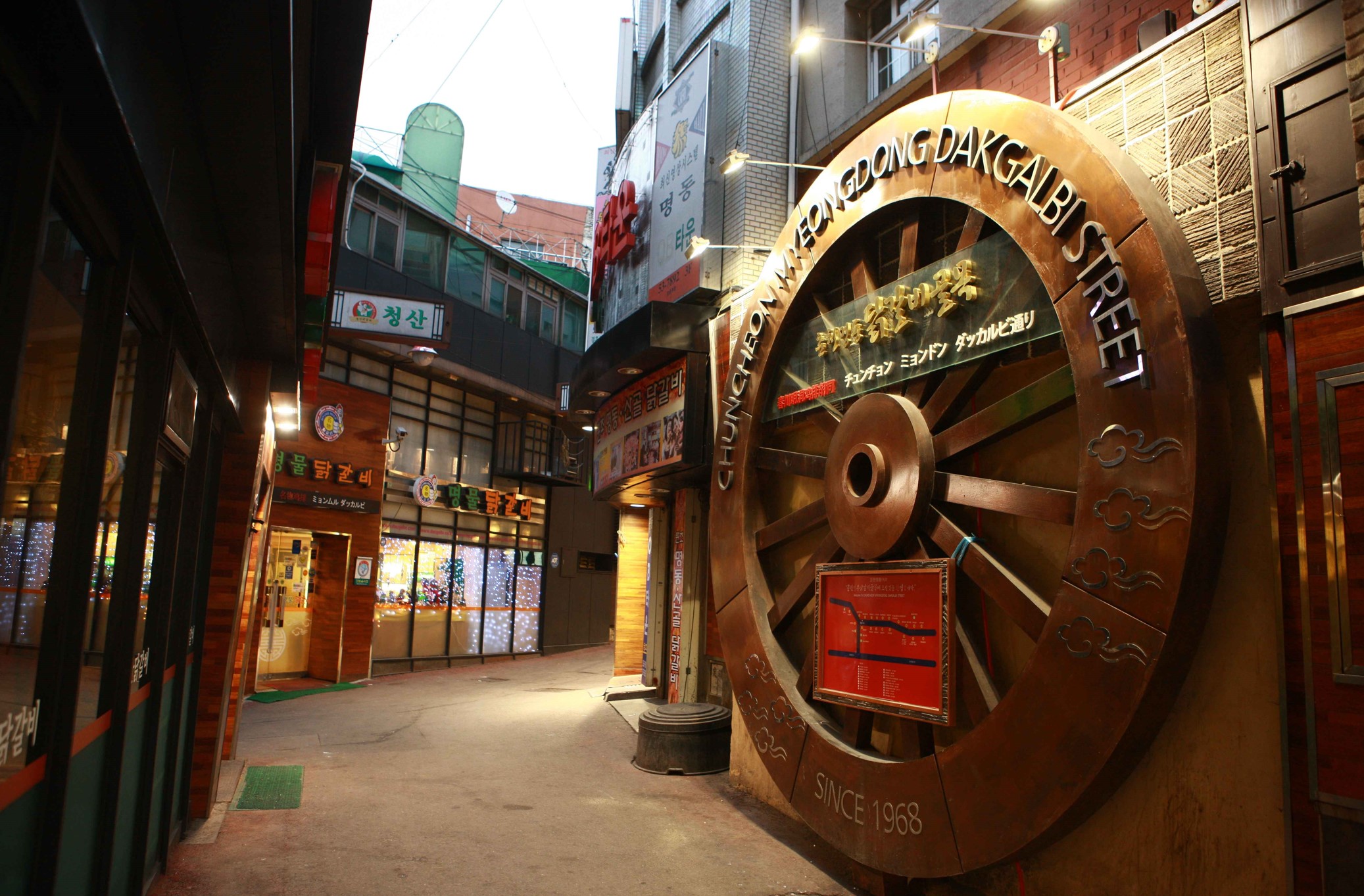 춘천먹거리-명동-닭갈비-골목