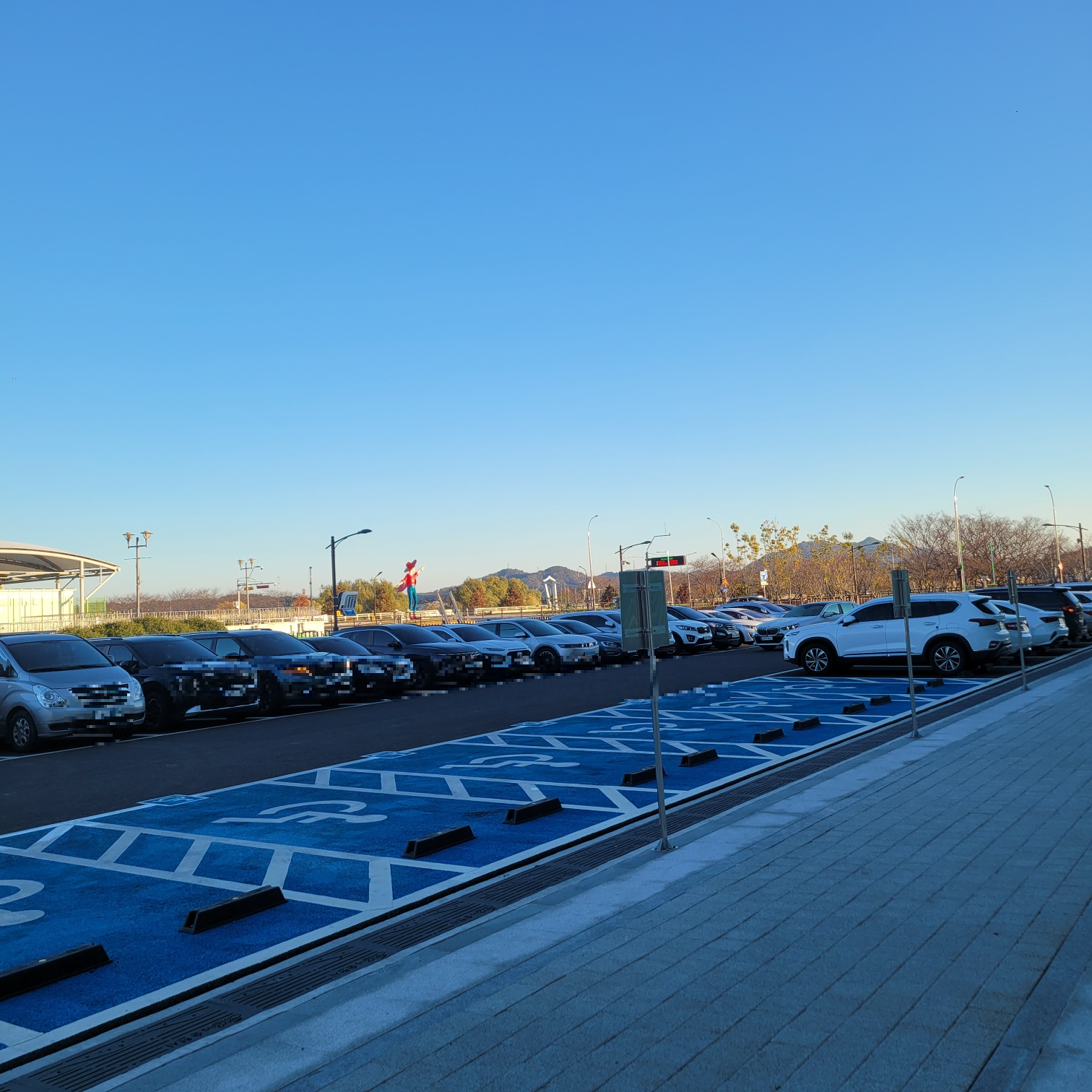 순천 어울림센터 - 체육관 - 주차장