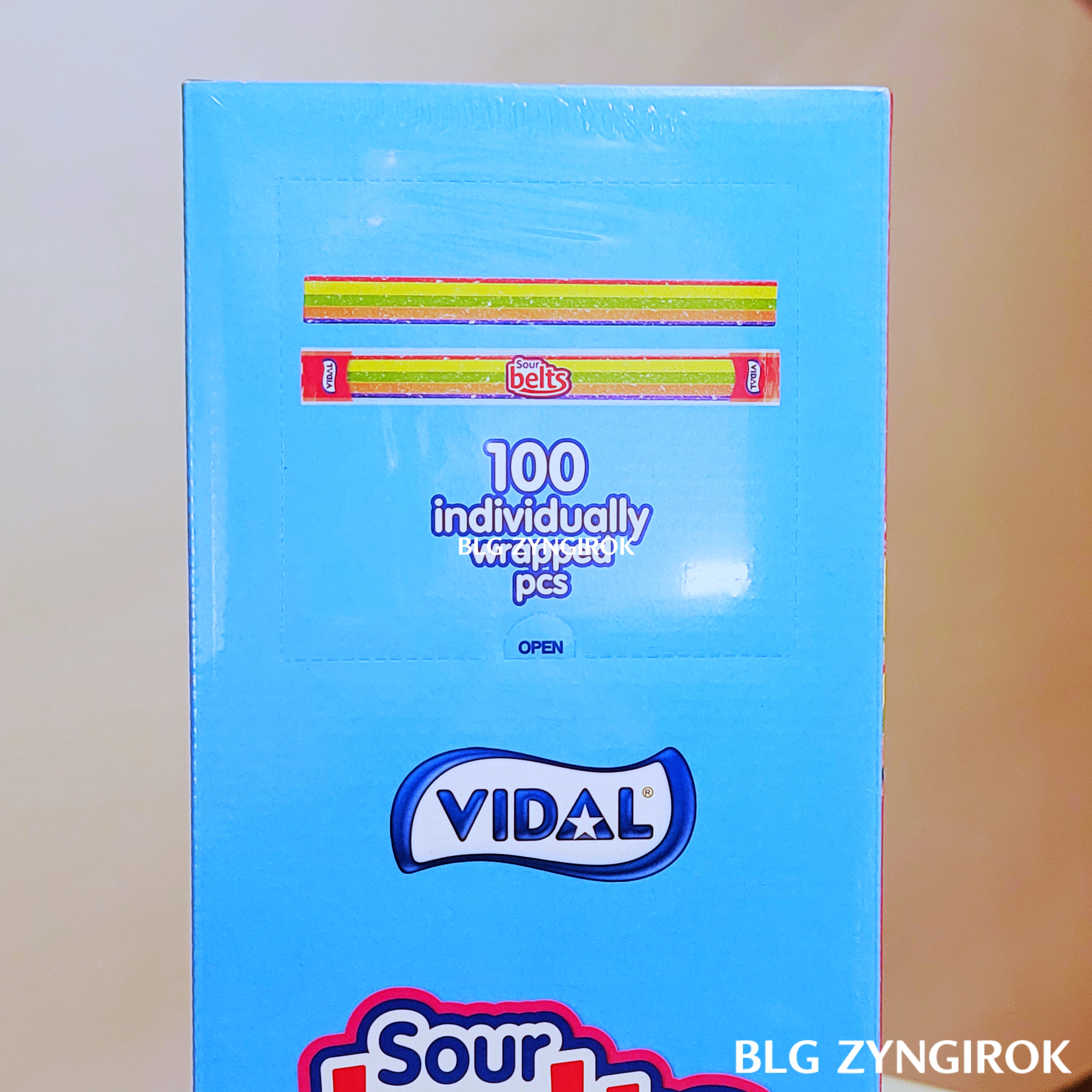 비달-사우어-벨트-하늘색면-모습이다.