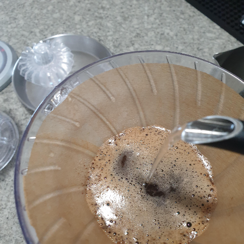 8g레시피와 13g레시피: 소량의 원두로 브루잉 해보자_8g_센터 푸어